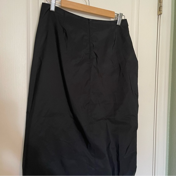 Italian-Made Black Midi-to-Maxi Asymmetrical Skirt with Side Ruching - Size M - Picture 5 of 6